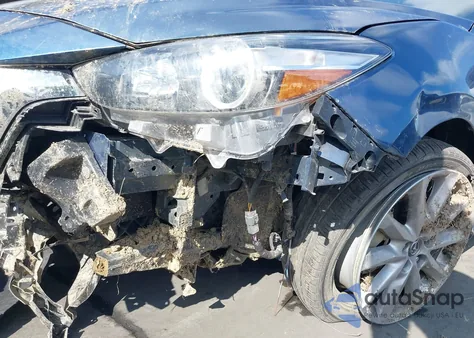 2017 Mazda Mazda3 Touring z USA, uszkodzony, nr VIN 3MZBN1V72HM124007